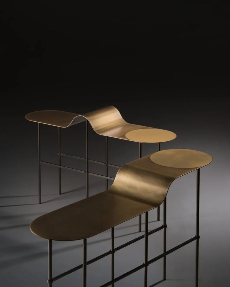 创新家具：独一无二的木质与金属结合品