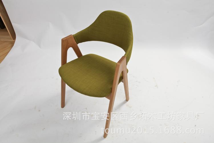 创意家具产品：绿色生活系列——彩色木制餐椅