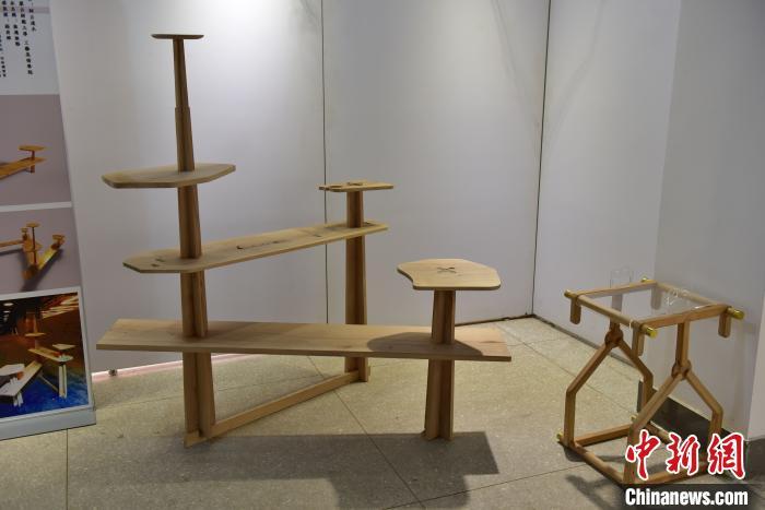 创新家具：风雨无阻的木制艺术品
