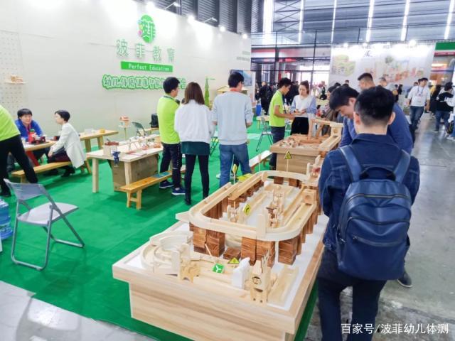 创新品牌：梦幻木工