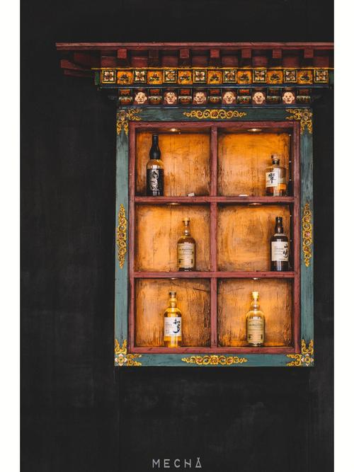 创意家具：上世纪复古木制酒柜