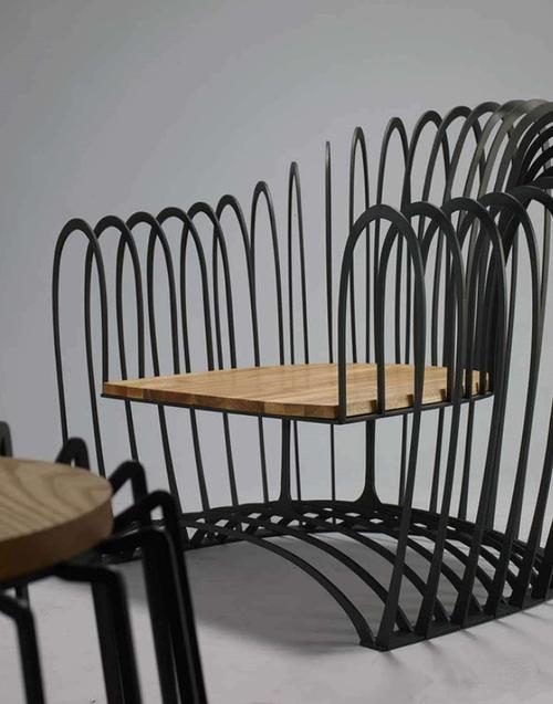 创新家具：时尚独具的木铁艺结合作品