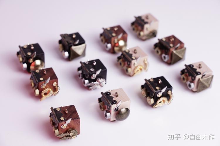美轮美奂：木艺与金属的完美结合