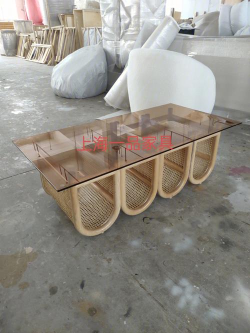 创意家具：木与玻璃的奇妙结合