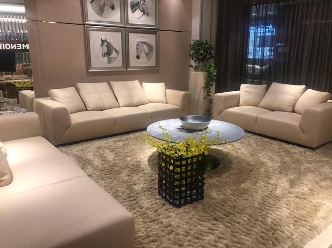 创新品牌：独特家具，融合现代与传统的完美结合