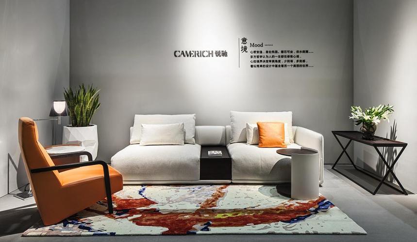 创新家具品牌——融合木制与铁艺的未来之美