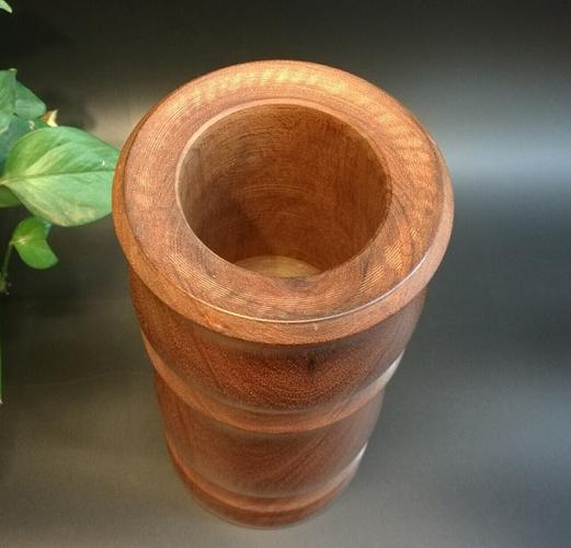 迷人光泽：最新手工木制工艺品