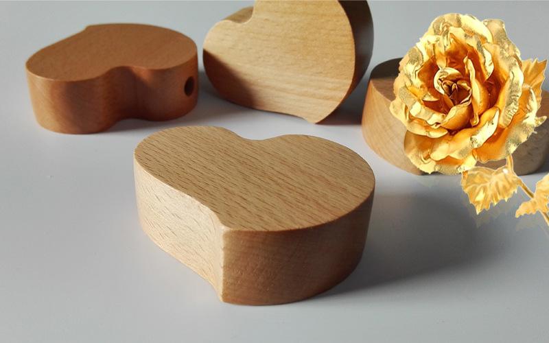 迷人光泽：最新手工木制工艺品