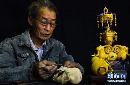 手工艺品：传承古老工艺，展现精湛技艺