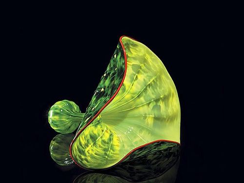 流光溢彩：炫动之美的玻璃工艺品