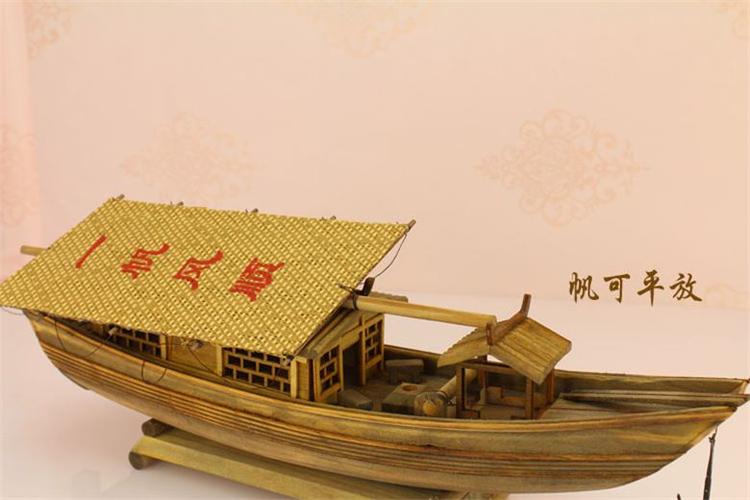 迷人的小木船模型——展示细腻与艺术的结晶
