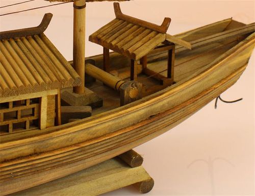 迷人的小木船模型——展示细腻与艺术的结晶