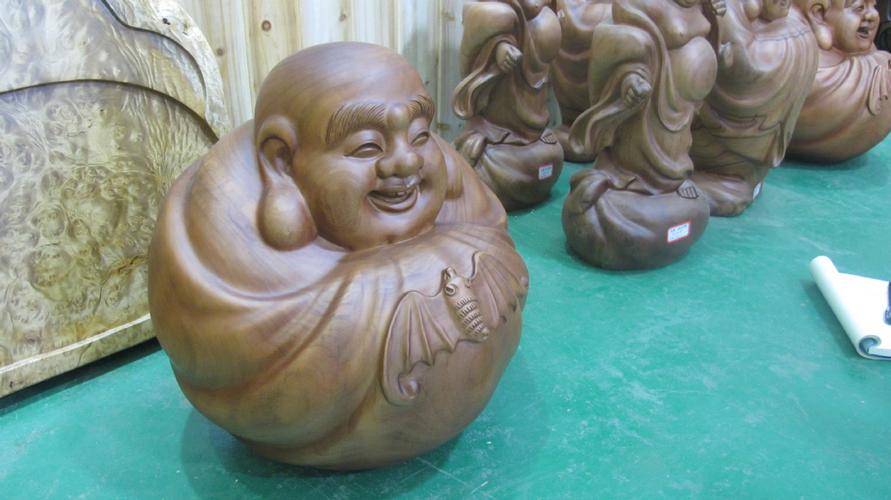 精巧而独特的手工木制工艺品