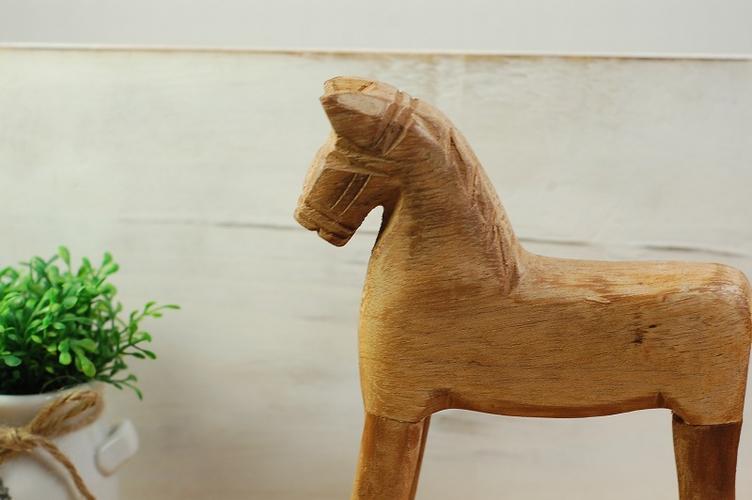独特魅力：手工木制艺术品