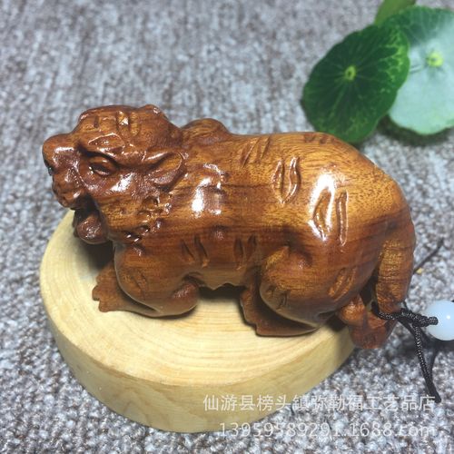 迷恋木艺的魅力：手工制作木制工艺品