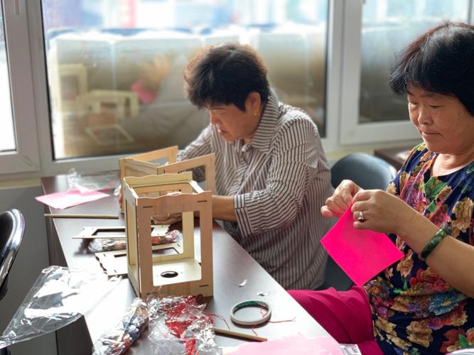 手工艺品：传承历史与创新的结晶