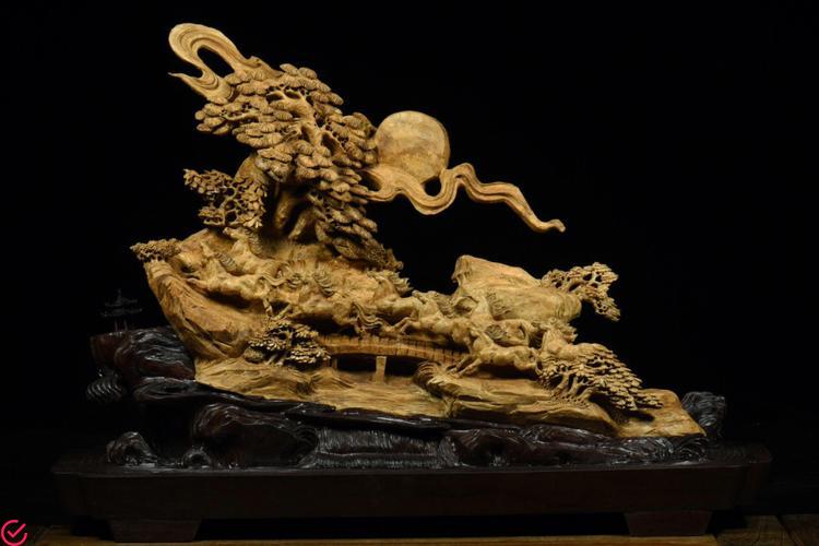 精美的木制手工艺品：恢弘的艺术之美