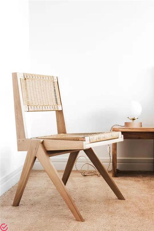 舒适之家：创新设计的木制家具